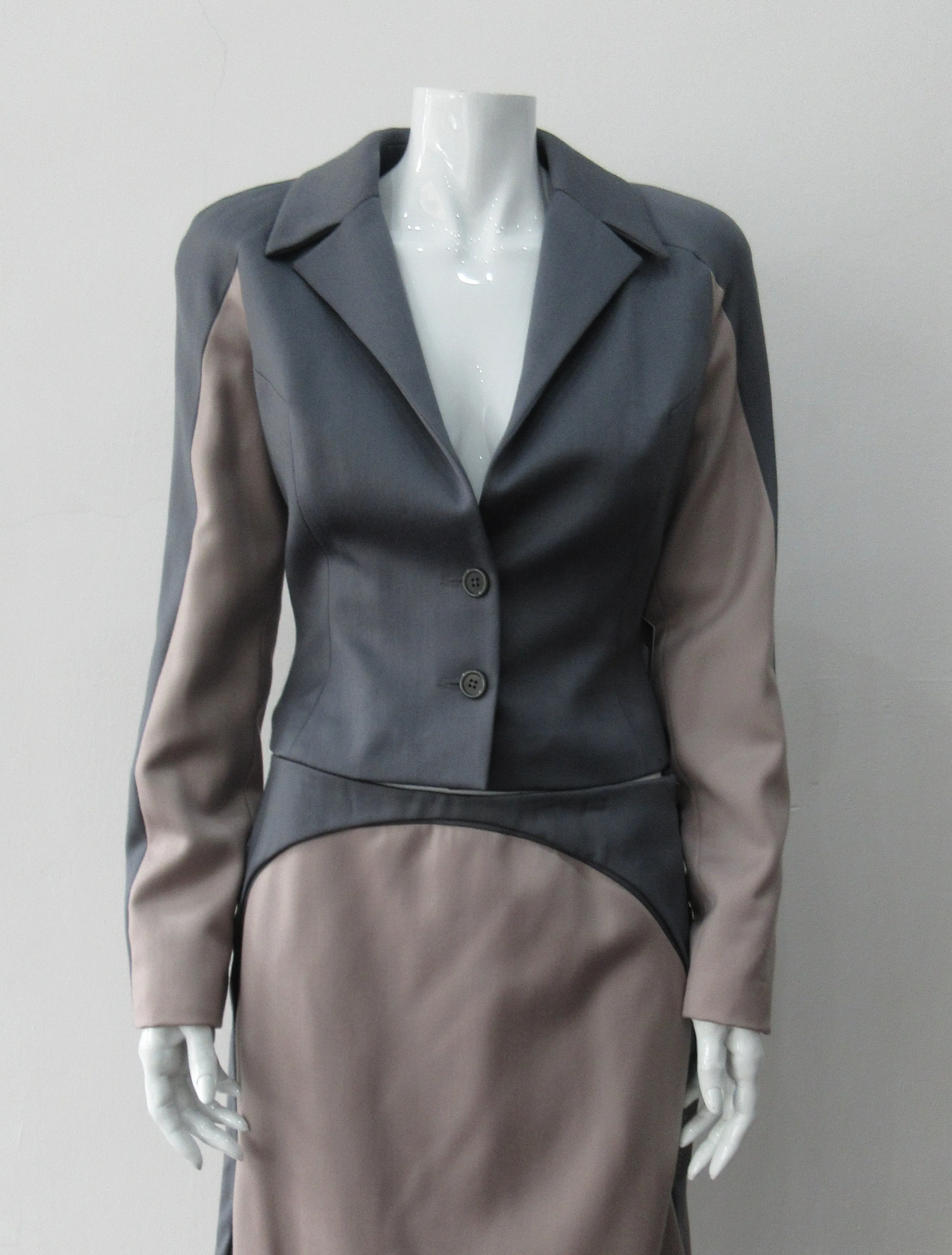 110104 -Cropped Point Sleeve Jacket