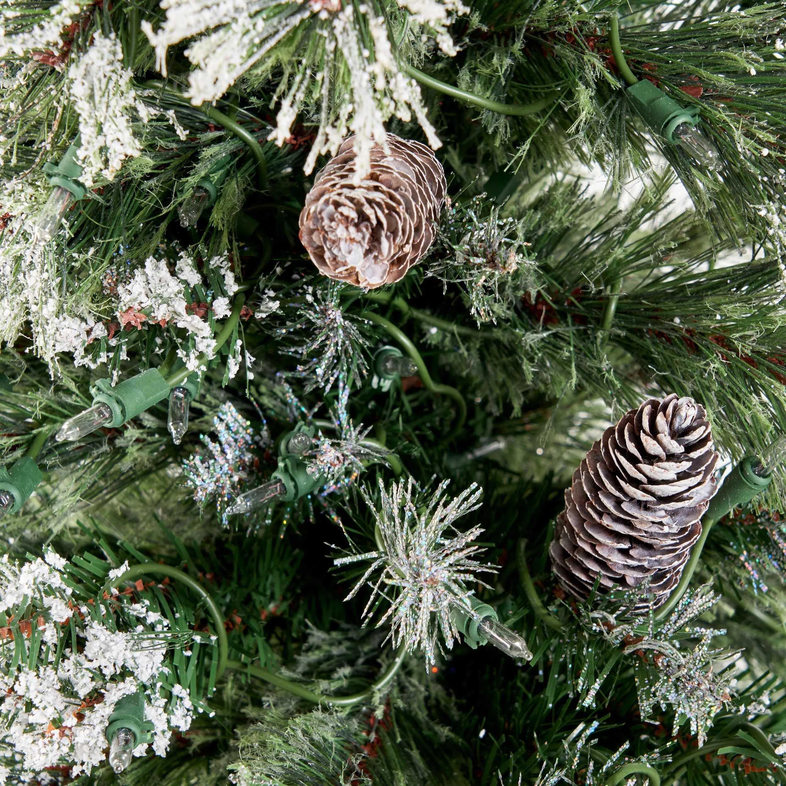 4.5-foot Cashmere Pine and Mixed Needles Hinged Artificial Christmas Tree with Snow and Glitter Branches and Frosted Pinecones - NH933703