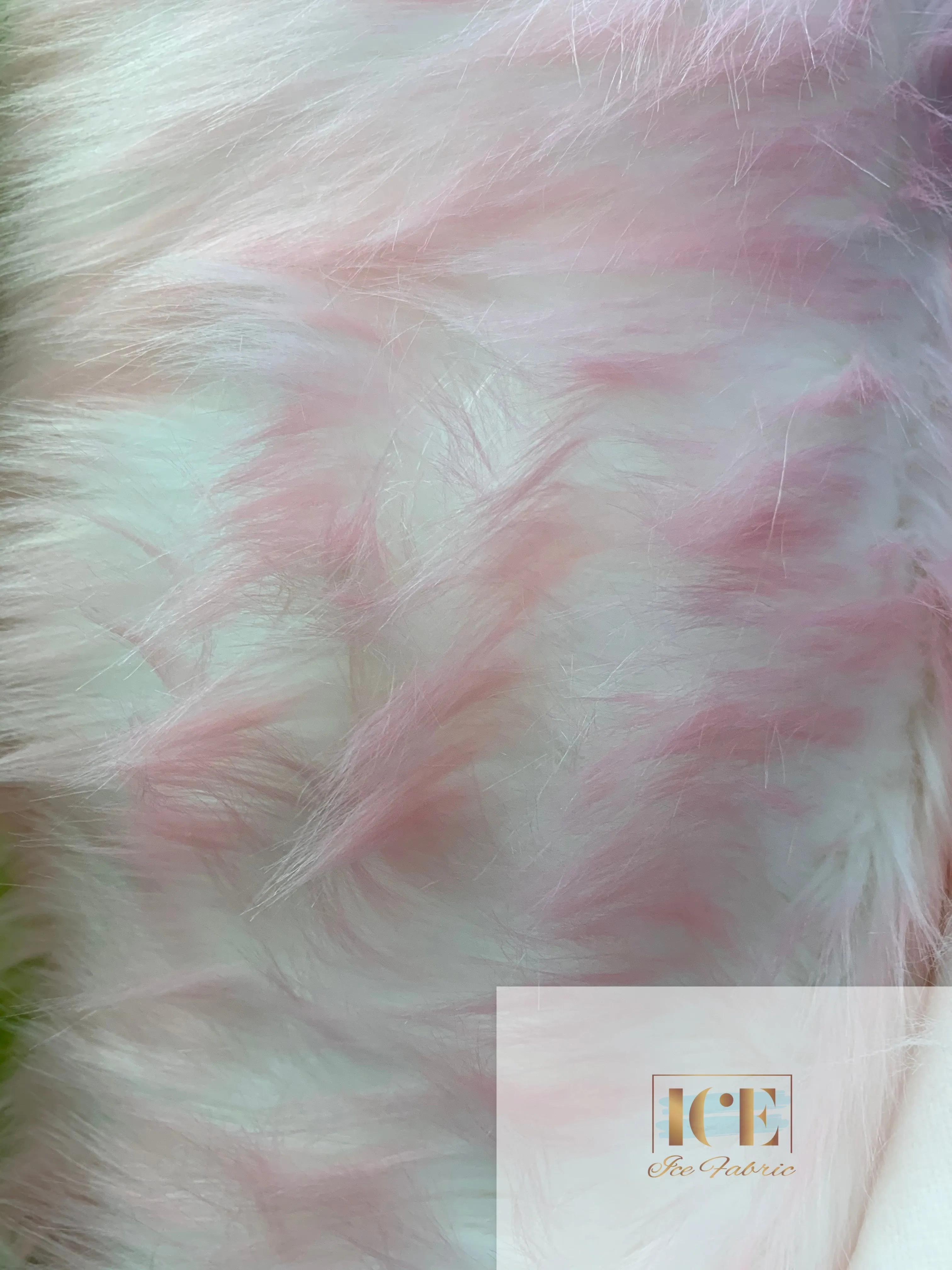 Canadian Fox 2 Tone Shaggy Long Pile Faux Fur Fabric For Blankets, Costumes, Bed Spread