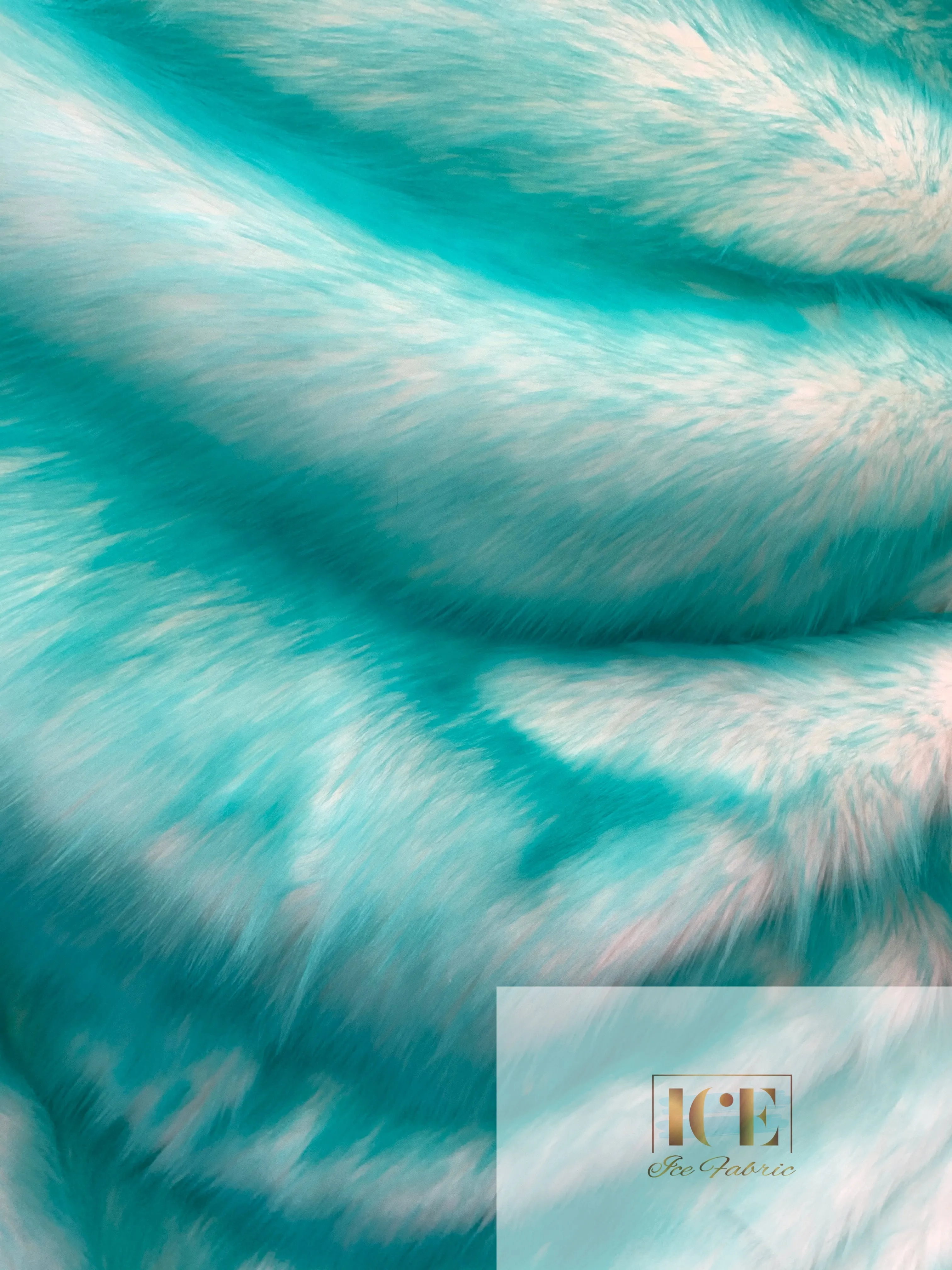 Canadian Fox 2 Tone Shaggy Long Pile Faux Fur Fabric For Blankets, Costumes, Bed Spread