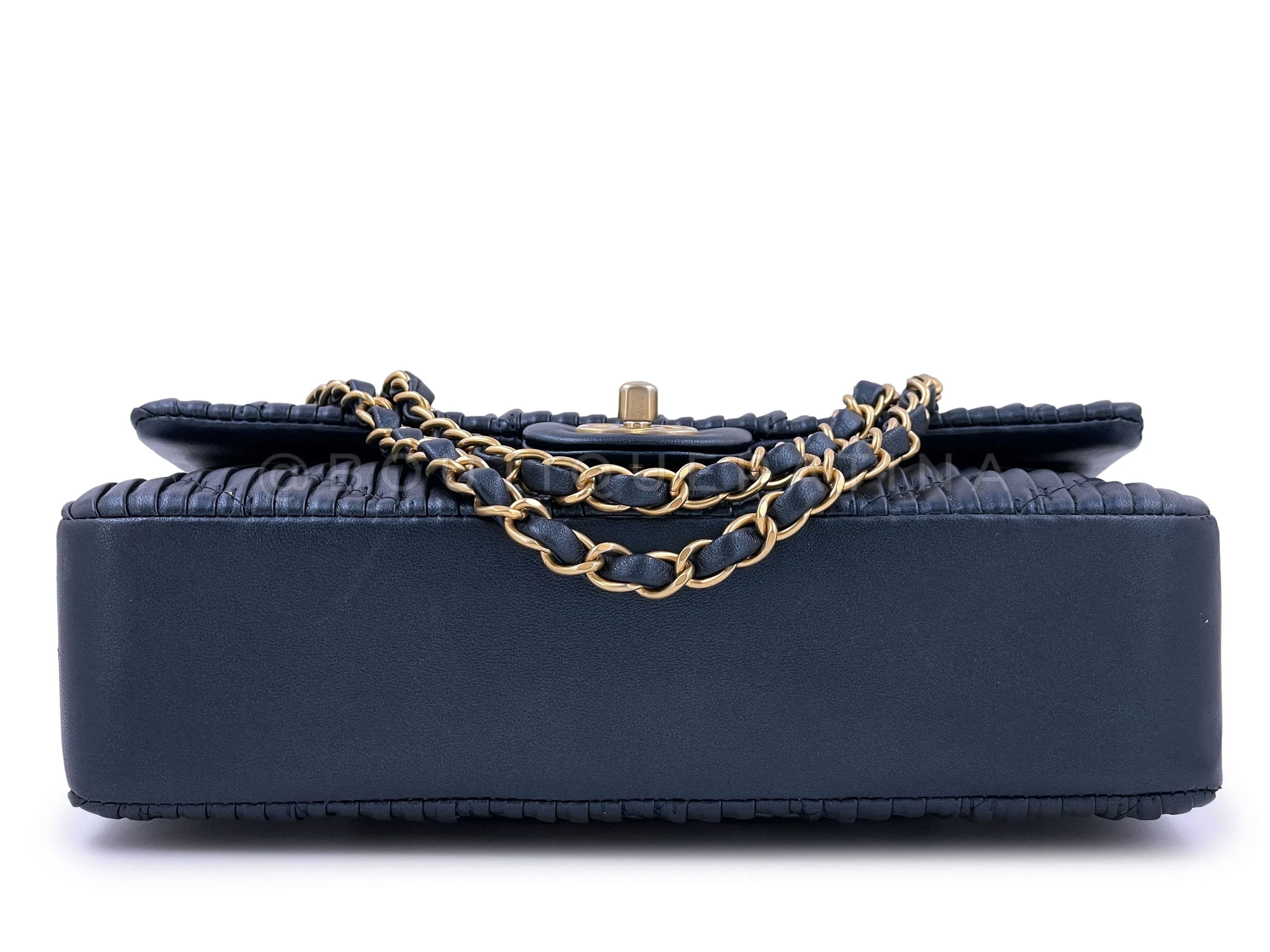 Chanel 2018 Pearly Navy Blue Pleated Chevron Medium Classic Double Flap Bag GHW