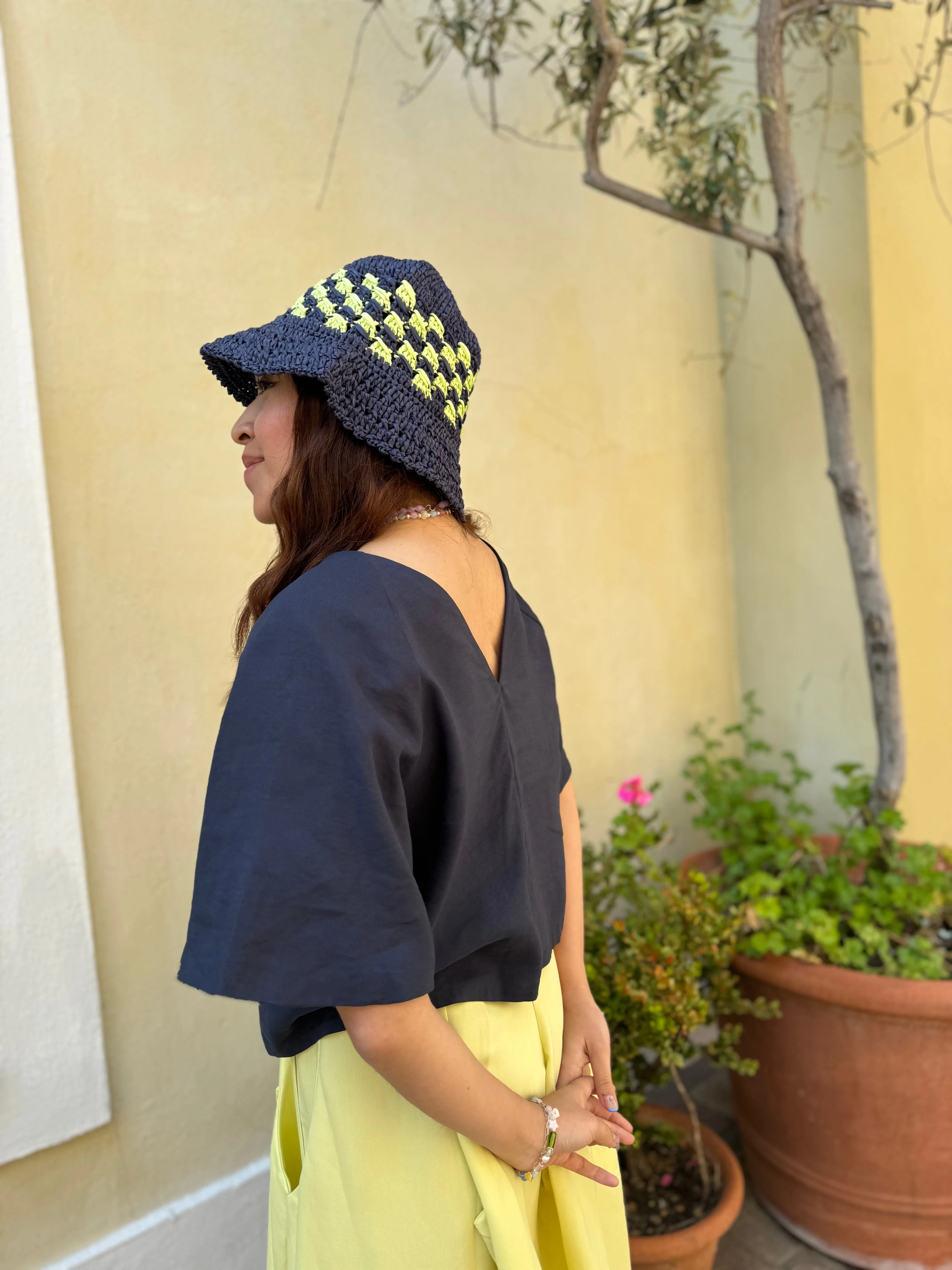 Cloud Raglan Sleeve V Back Top in Dark Blue / Size S