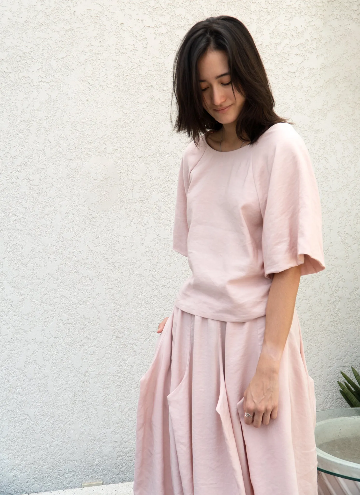 Cloud Raglan Sleeve V Back Top in Pink Rose