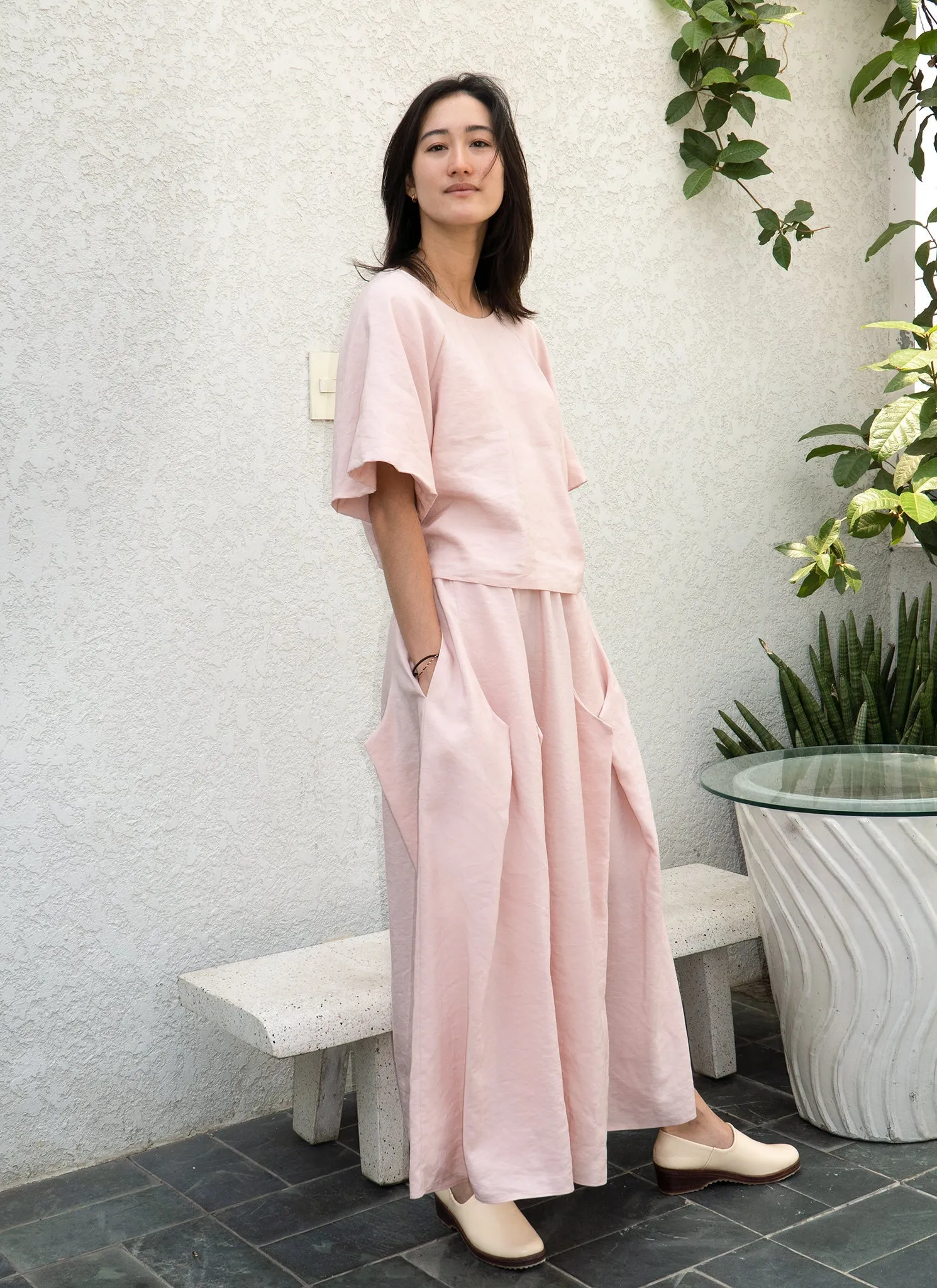 Cloud Raglan Sleeve V Back Top in Pink Rose