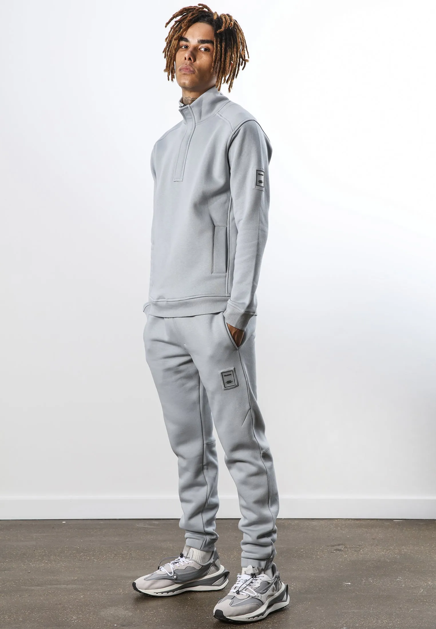 ENDURANCE HALF ZIP STEEL GREY