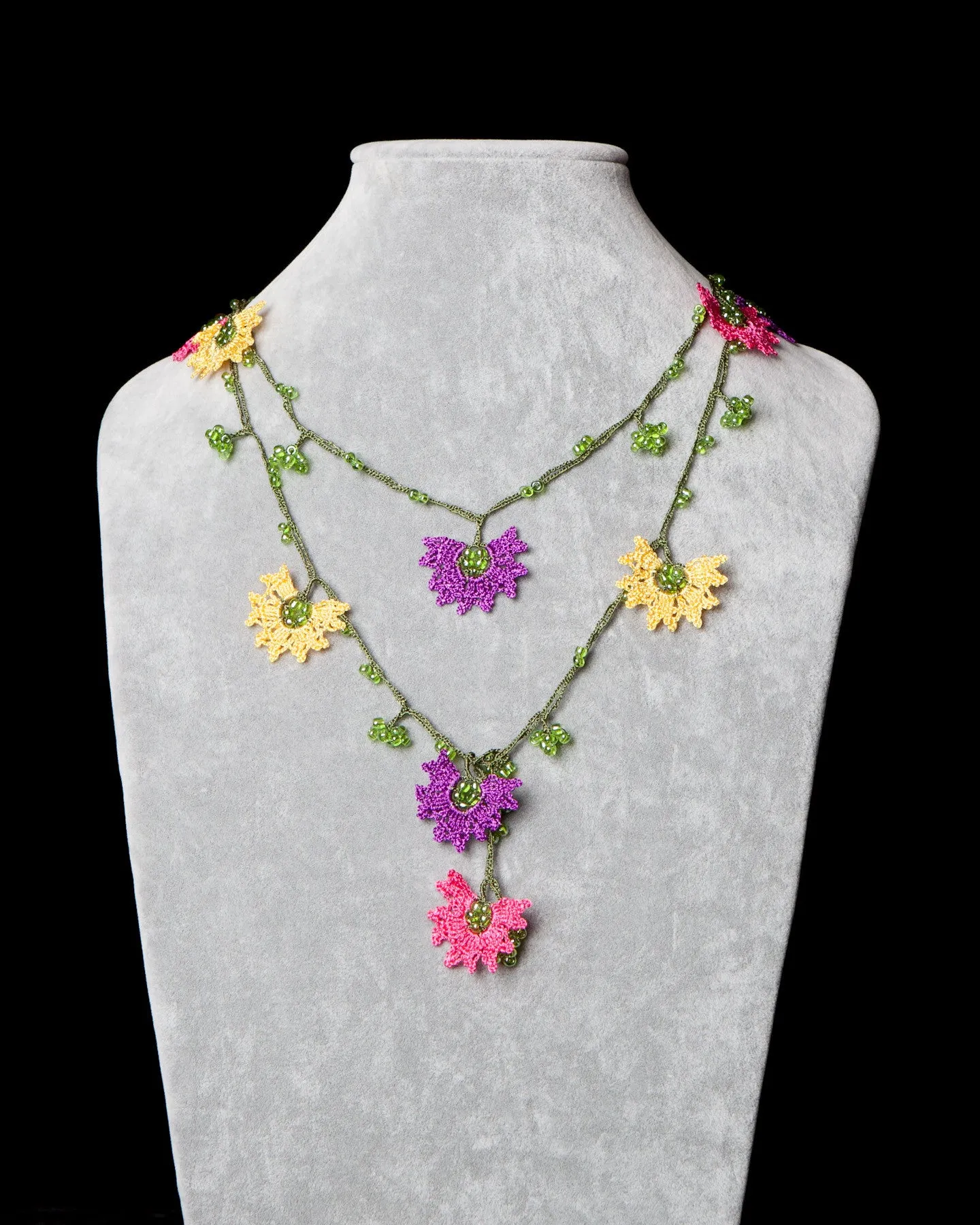 Lariat with Daffodil Motif - Yellow, Purple, Fuschia
