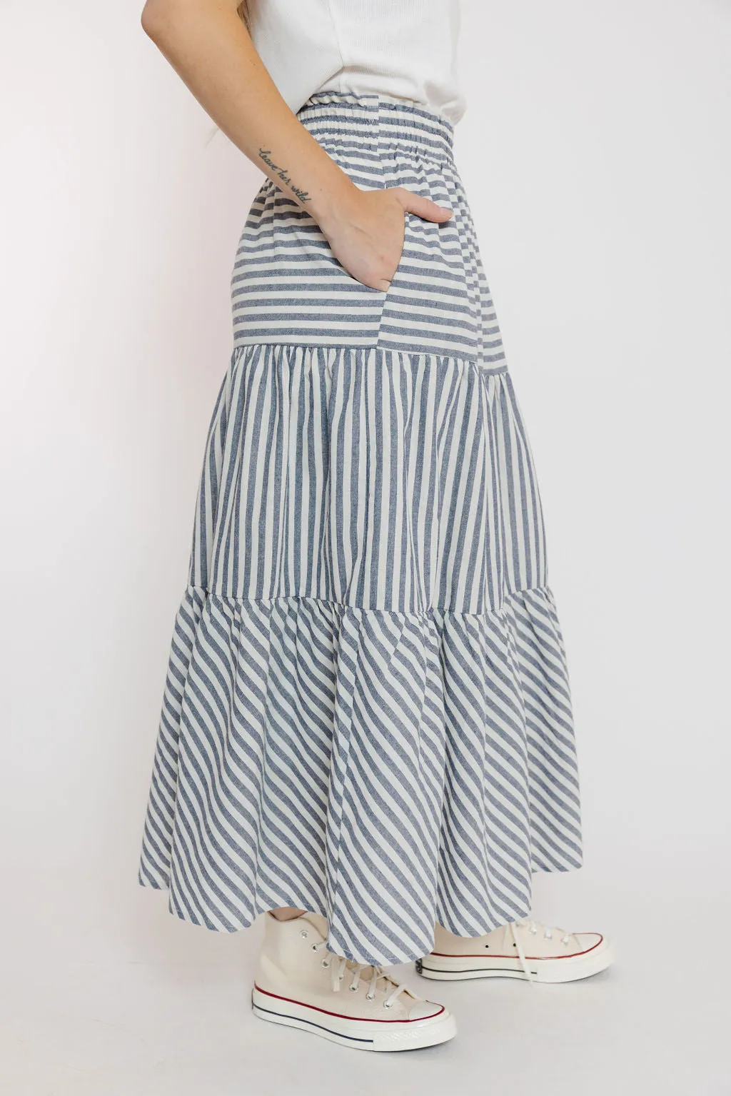 Nara Skirt in White/Navy