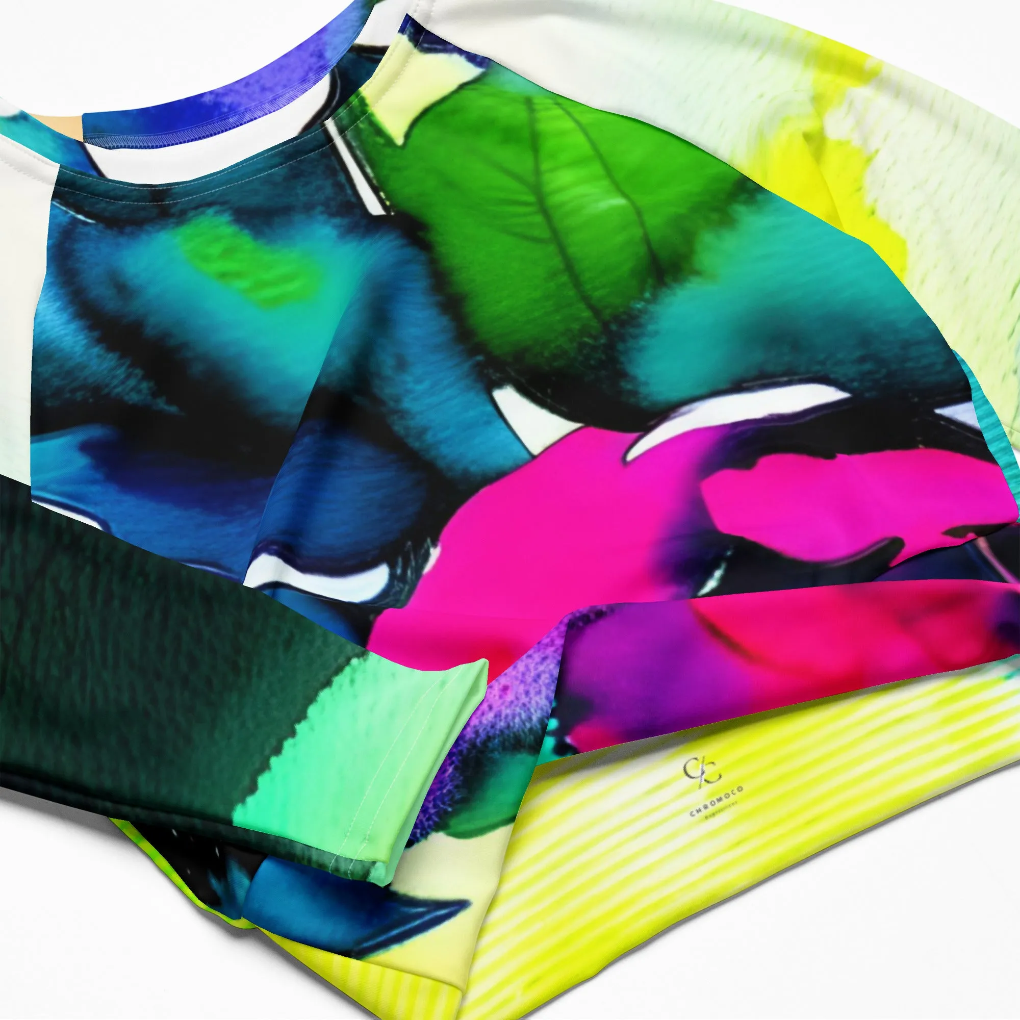 Youthful & Sustainable: Vibrant Rose Print Long-Sleeve Crop Top in Recycled Fabric